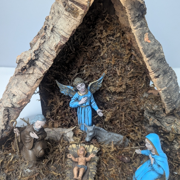 Vintage Italian Nativity Scene with Holy Family Made in Italy - Picture 3 of 15